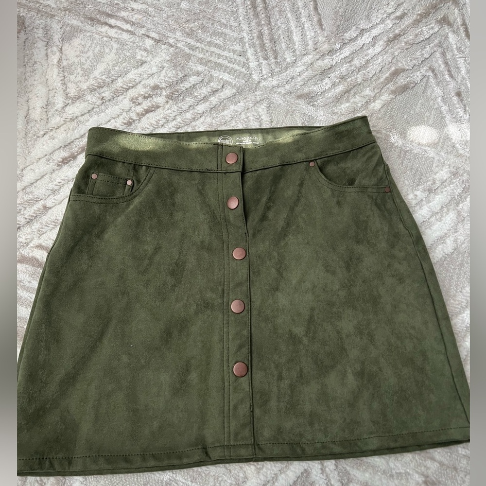 green skirt